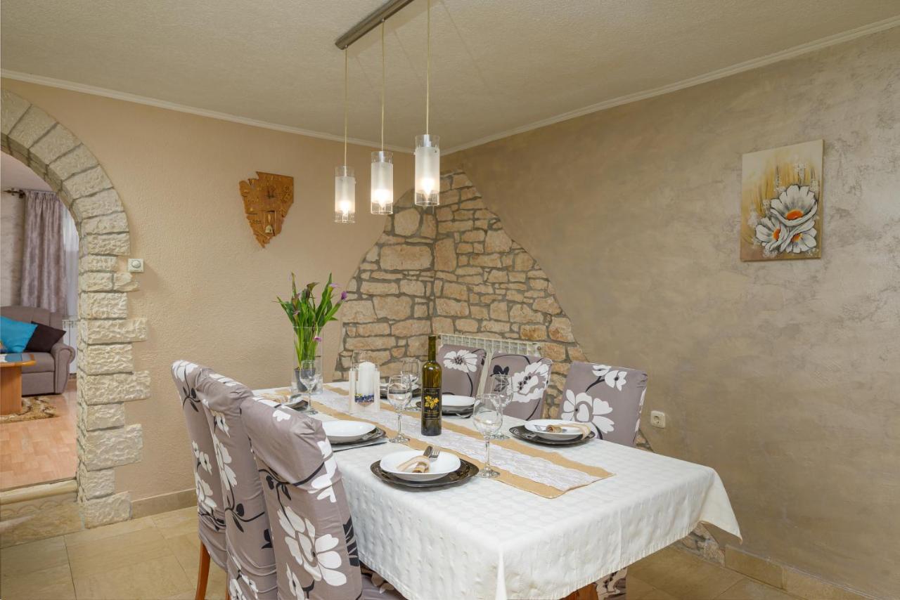 Holiday Apartment Ariella Krizanici Luaran gambar